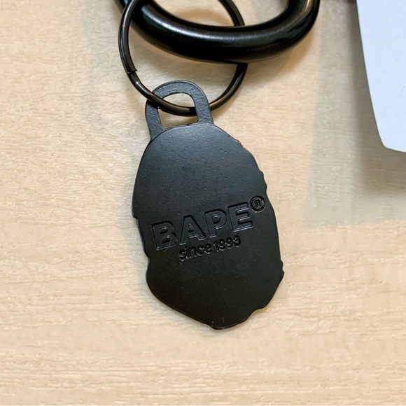 🖤 A bathing ape Bape black metal keychain stocking stuffers - Picture 4 of 4